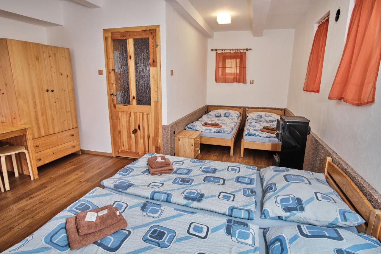 Strnadovsky Mlyn Hotel Jesenice  Bagian luar foto